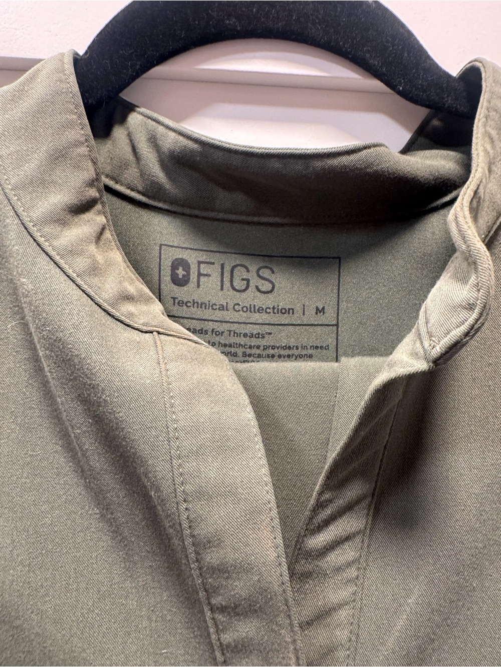 FIGS Women's Olive Scrub MEDIUM SET